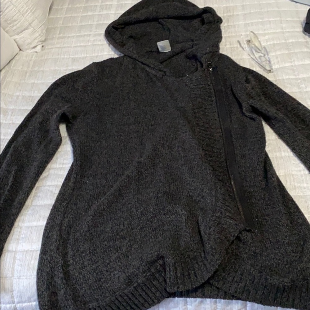 Bench zip up